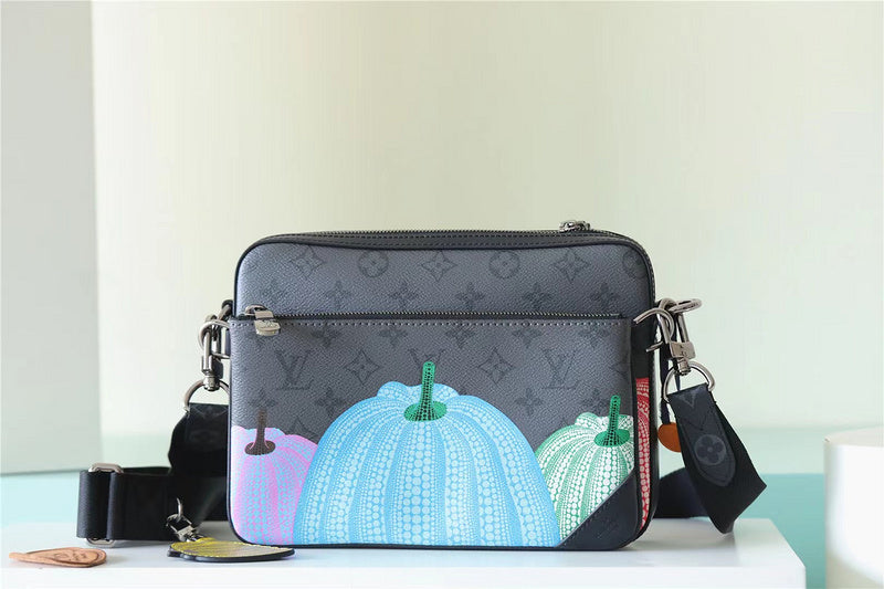 Franco Shops - Louis Vuittons  - 10056