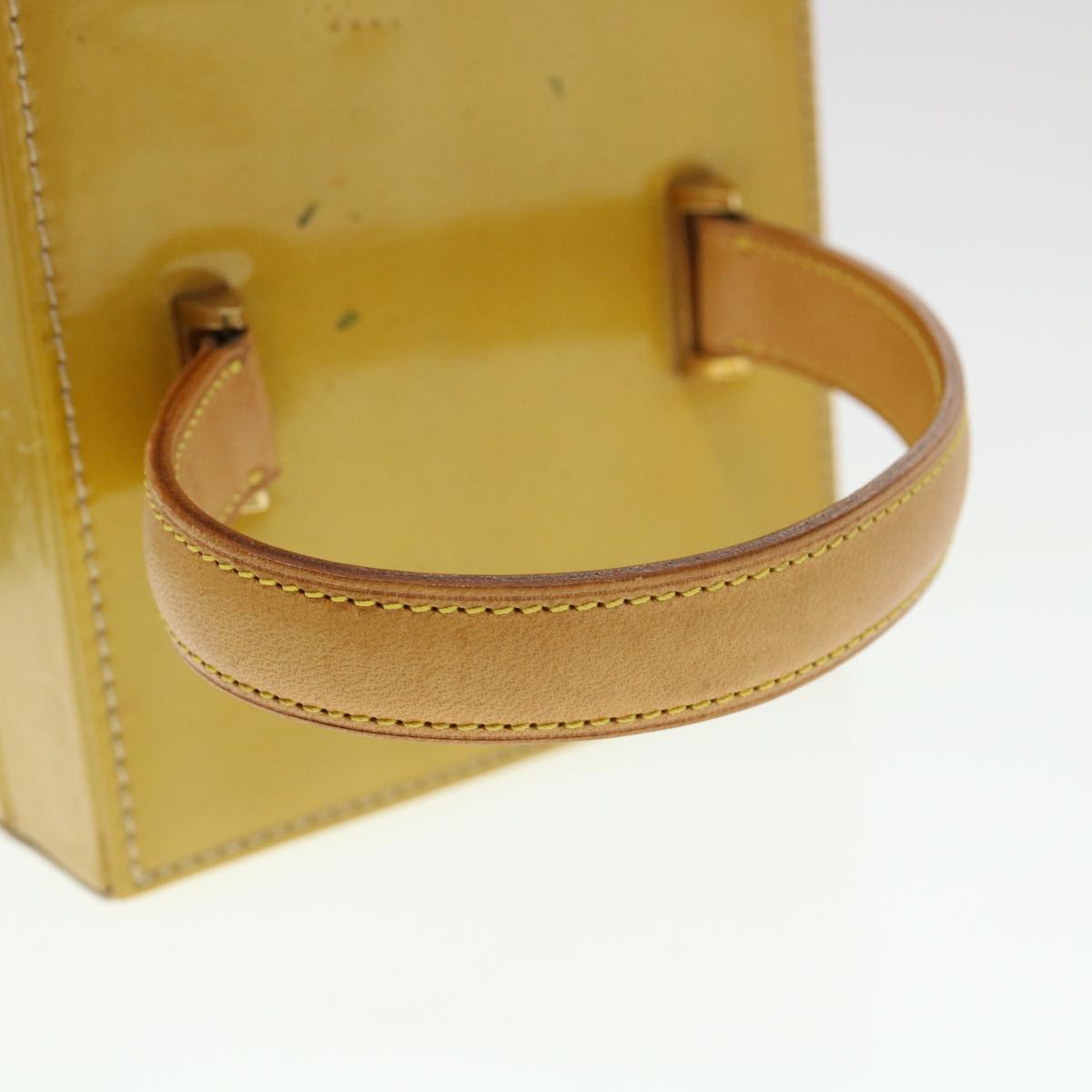 LOUIS VUITTON Monogram Vernis Bleecker Cosmetic Pouch Beige M91002 Auth 39256