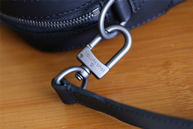 Franco Shops - Louis Vuittons  - 9827
