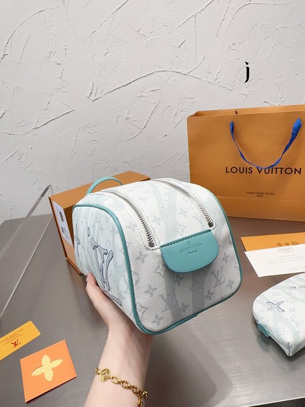 Franco Shops - Louis Vuittons  - 15028