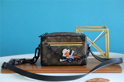 Franco Shops - Louis Vuittons  - 10146