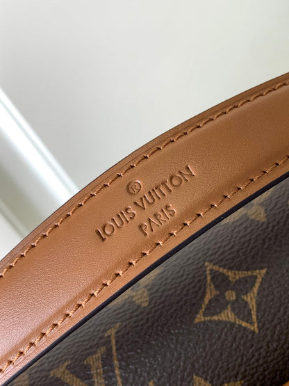 Franco Shops - Louis Vuittons  - 15360