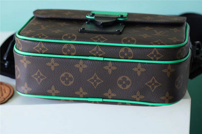 Franco Shops - Louis Vuittons  - 10095