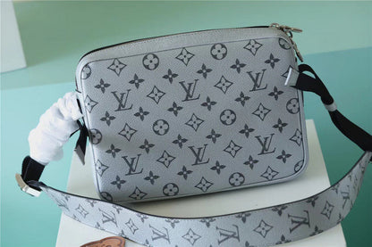 Franco Shops - Louis Vuittons  - 10196