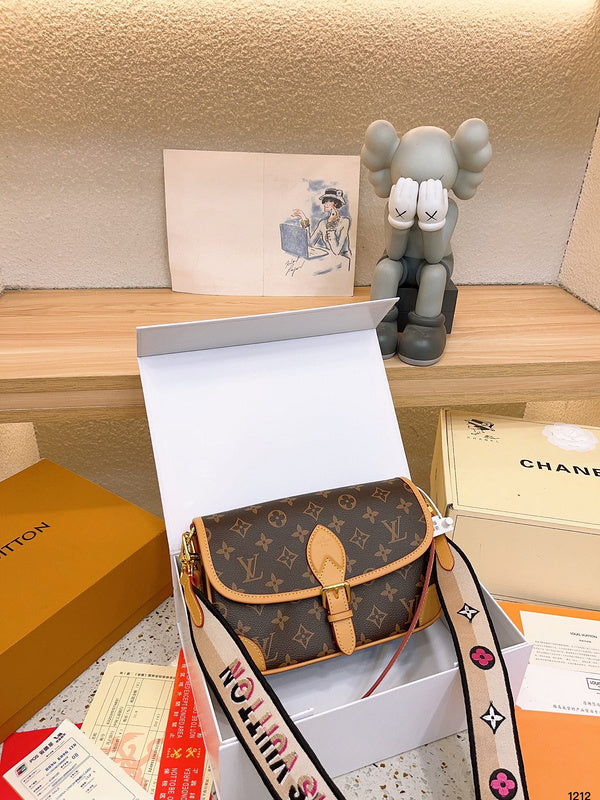 Franco Shops - Louis Vuittons  - 14980
