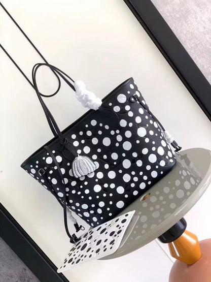 Franco Shops - Louis Vuittons  - 15261