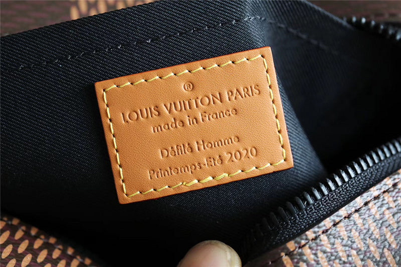 Franco Shops - Louis Vuittons  - 10162