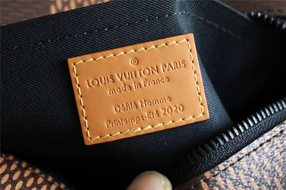 Franco Shops - Louis Vuittons  - 10162