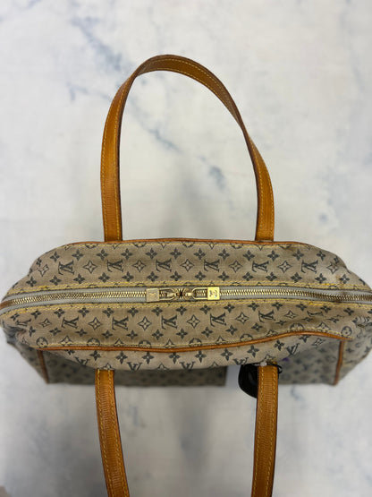 Handbag Luxury Designer By Louis Vuitton  Size: Medium