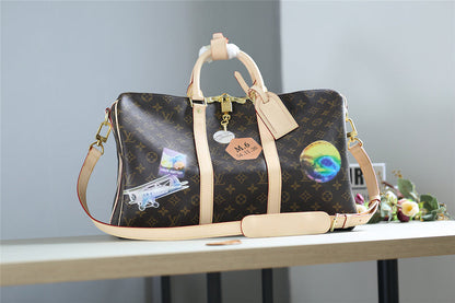 Franco Shops - Louis Vuittons  - 9451