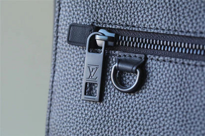 Franco Shops - Louis Vuittons  - 9586