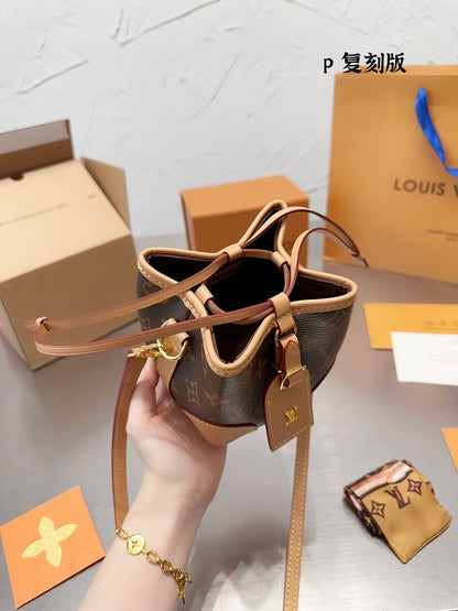 Franco Shops - Louis Vuittons  - 14945