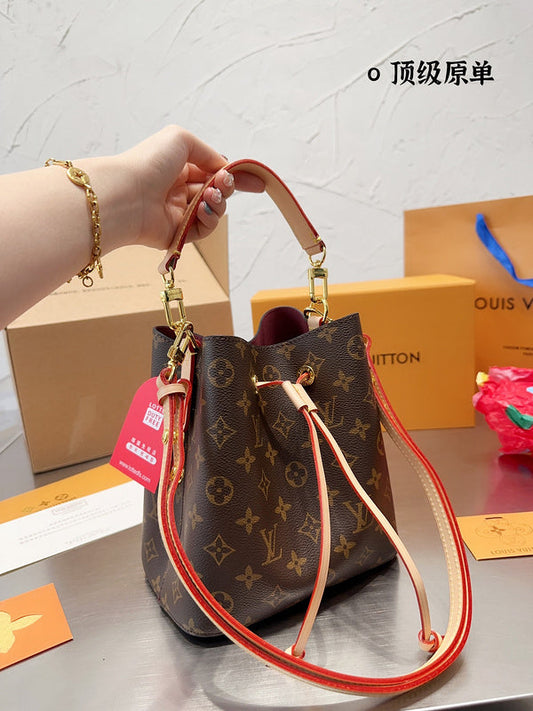 Franco Shops - Louis Vuittons  - 14957