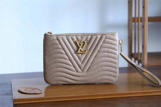 Franco Shops - Louis Vuittons  - 9348