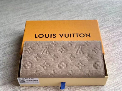 Franco Shops - Louis Vuittons  - 15383