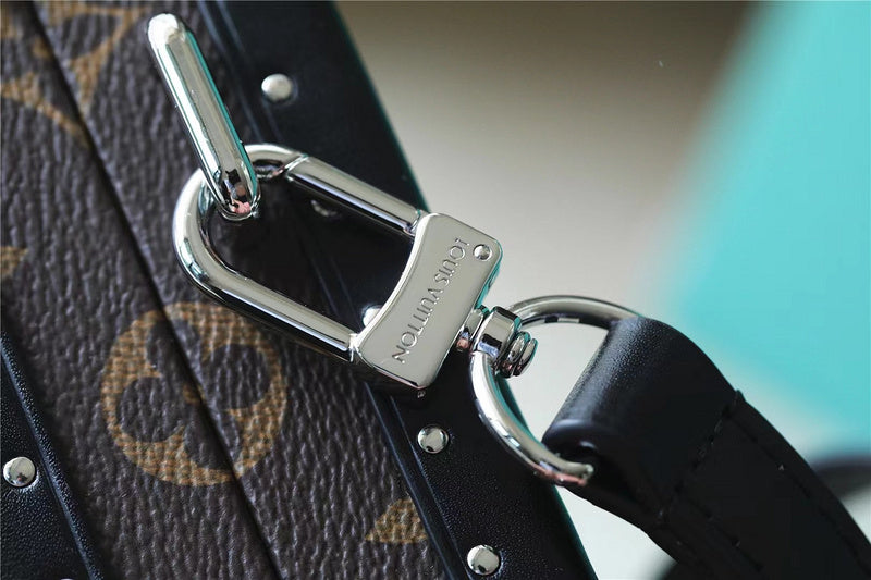 Franco Shops - Louis Vuittons  - 9936