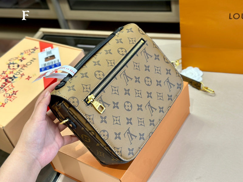 Franco Shops - Louis Vuittons  - 15033