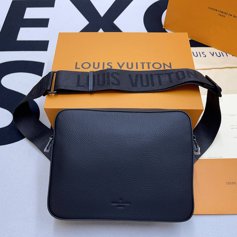 Franco Shops - Louis Vuittons  - 9934