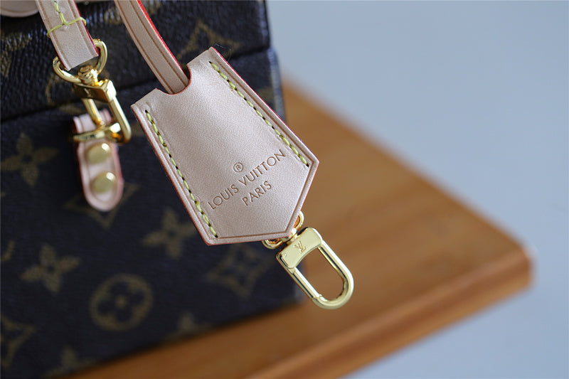 Franco Shops - Louis Vuittons  - 9402