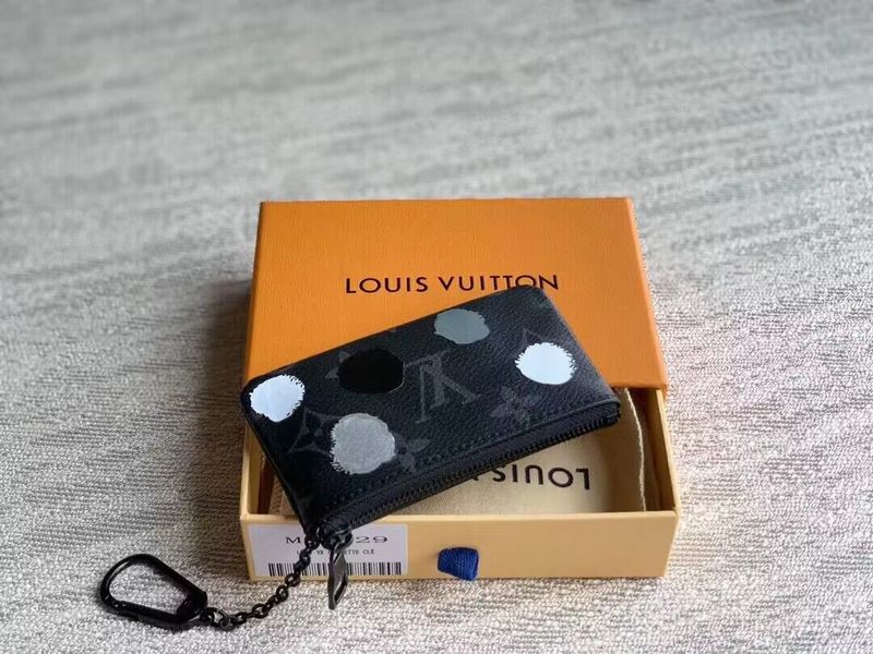 Franco Shops - Louis Vuittons  - 15753