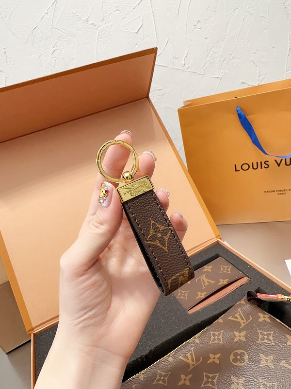 Franco Shops - Louis Vuittons  - 14881