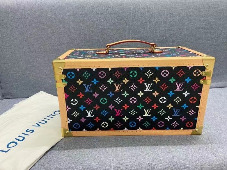 Franco Shops - Louis Vuittons  - 9492