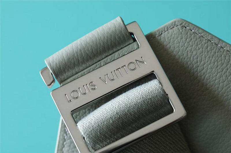 Franco Shops - Louis Vuittons  - 9983