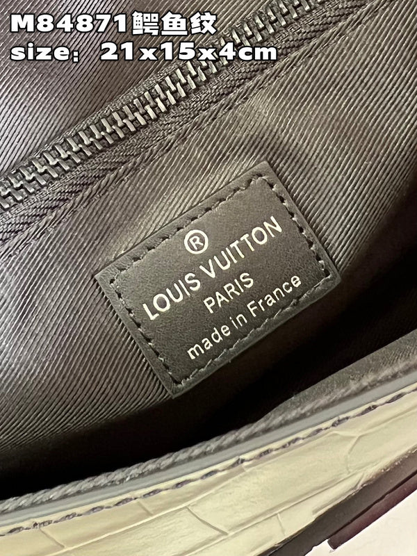 Franco Shops - Louis Vuittons  - 15786