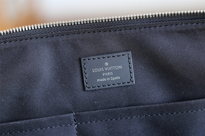 Franco Shops - Louis Vuittons  - 9852