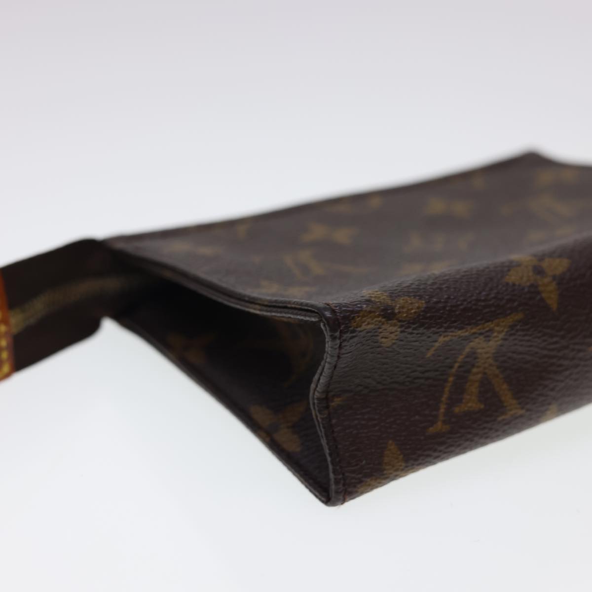 LOUIS VUITTON Monogram Poche Toilette 15 Pouch M47546 LV Auth 40511