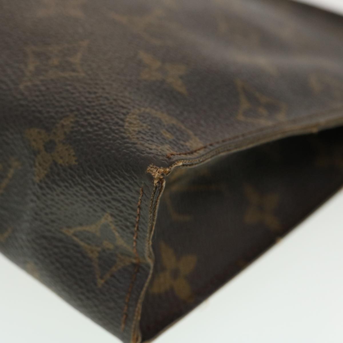 LOUIS VUITTON Monogram Poche Toilette 26 Pouch M47542 LV Auth 40640
