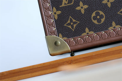 Franco Shops - Louis Vuittons  - 9513