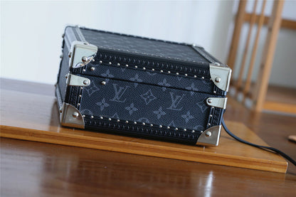 Franco Shops - Louis Vuittons  - 9542