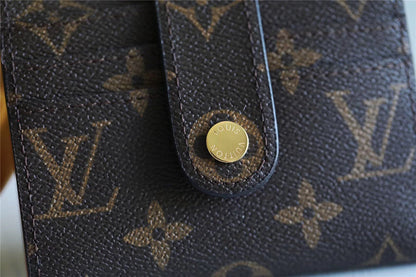 Franco Shops - Louis Vuittons  - 9235