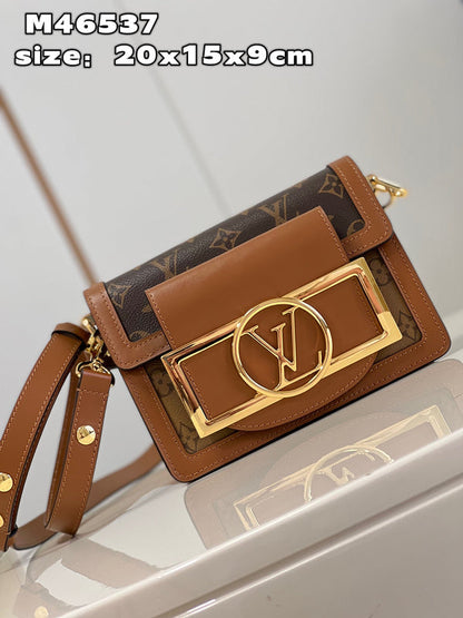 Franco Shops - Louis Vuittons  - 15611