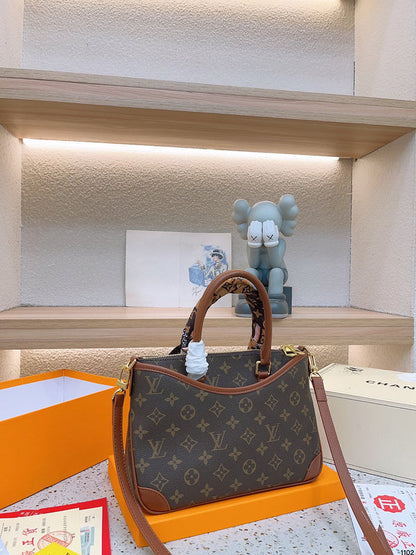 Franco Shops - Louis Vuittons  - 14866
