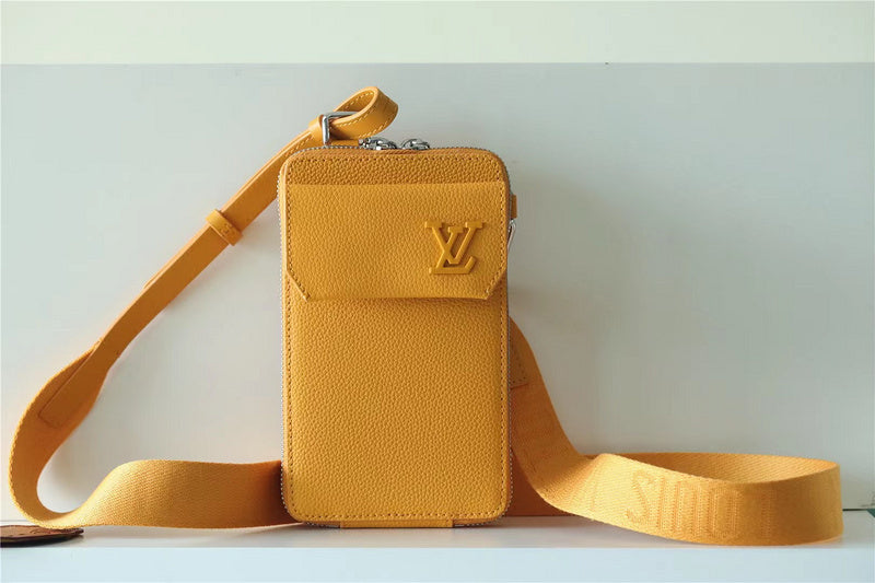 Franco Shops - Louis Vuittons  - 9975