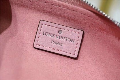 Franco Shops - Louis Vuittons  - 9230