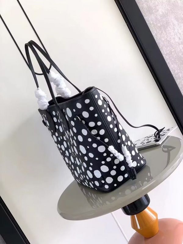 Franco Shops - Louis Vuittons  - 15261
