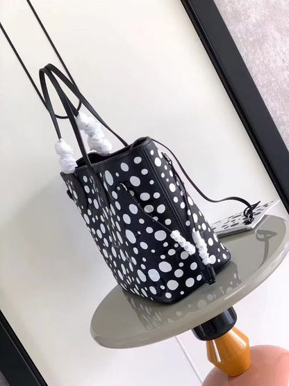 Franco Shops - Louis Vuittons  - 15261