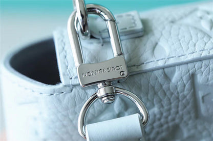 Franco Shops - Louis Vuittons  - 9913