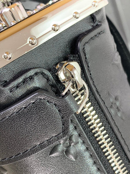 Franco Shops - Louis Vuittons  - 15221