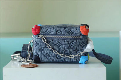 Franco Shops - Louis Vuittons  - 10148