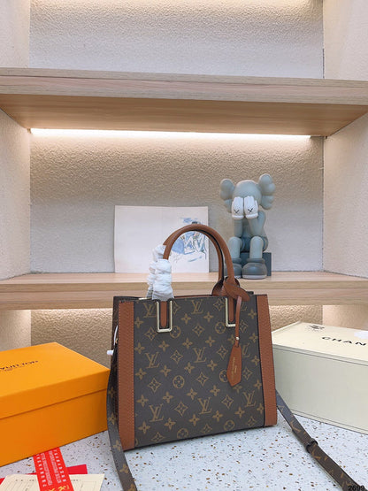 Franco Shops - Louis Vuittons  - 14903