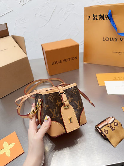 Franco Shops - Louis Vuittons  - 14945