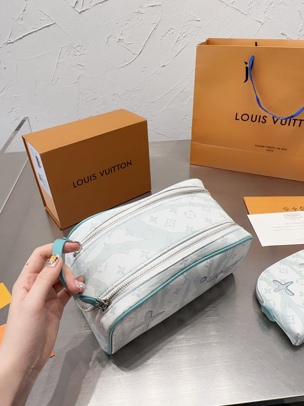 Franco Shops - Louis Vuittons  - 15028