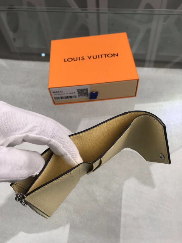 Franco Shops - Louis Vuittons  - 9165