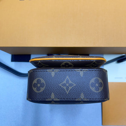 Franco Shops - Louis Vuittons  - 9924
