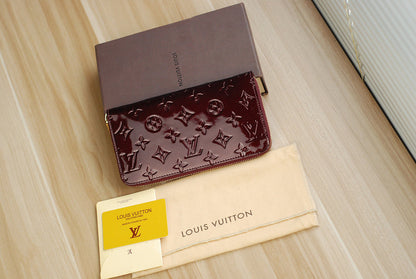Franco Shops - Louis Vuittons  - 9413
