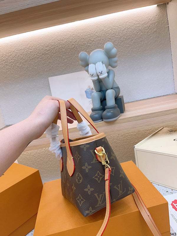 Franco Shops - Louis Vuittons  - 14877